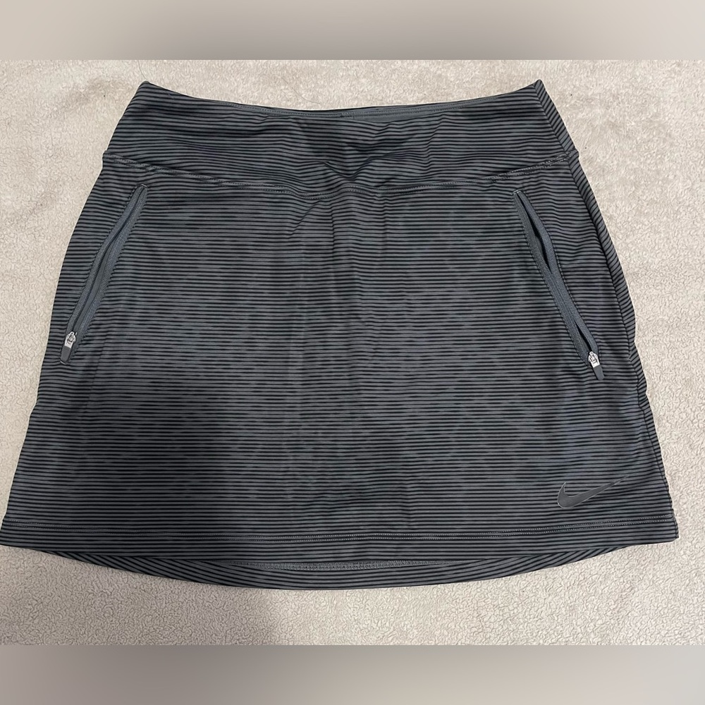Nike dri-fit striped golf skort